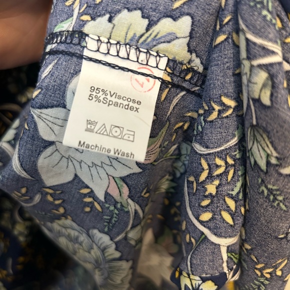 🔥💙Bohemian Floral Blouse - Navy and Pink - Picture 3 of 5